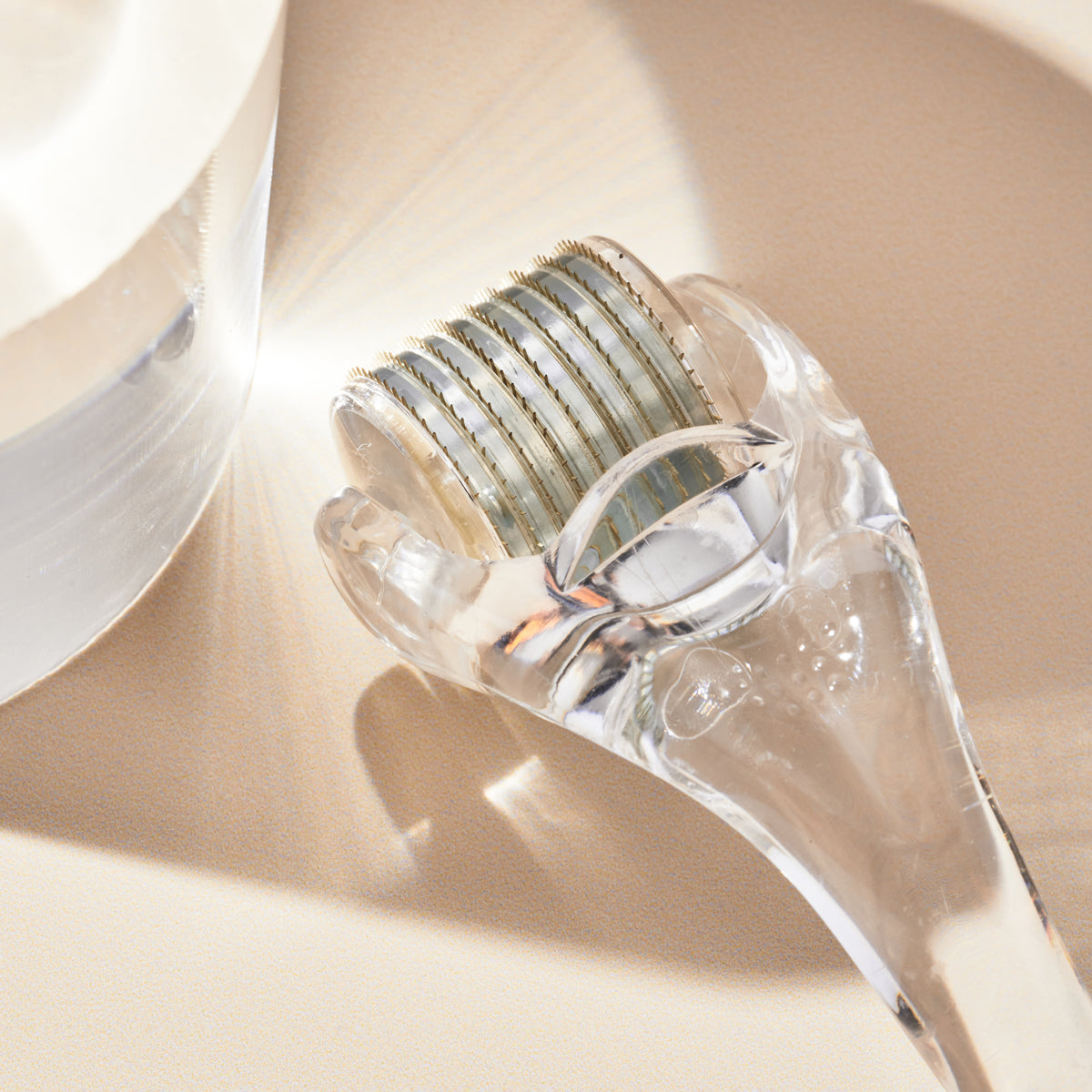 THE SKIN ROLLER